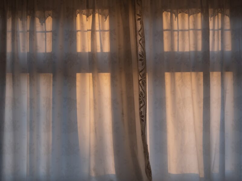 unsplash-soft-morning-light-through-window-curtains